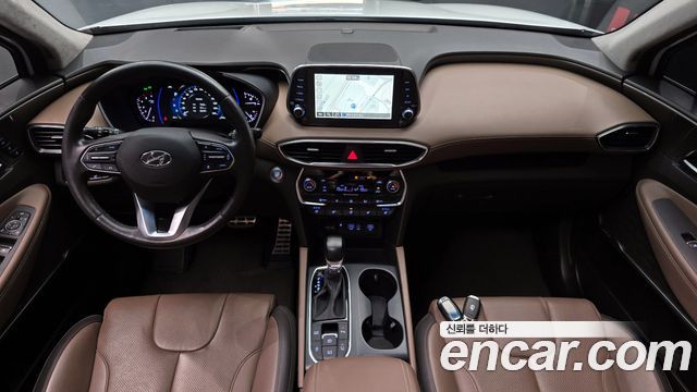 Hyundai Santa Fe — interior
