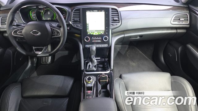 Renault Korea SM6 — interior