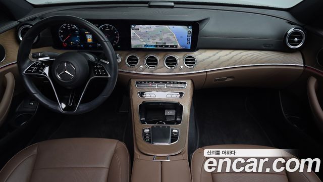 Mercedes-Benz E-Class — interior