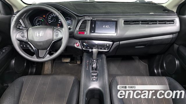 Honda HR-V — interior