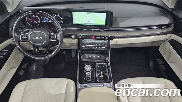 Kia Carnival — interior