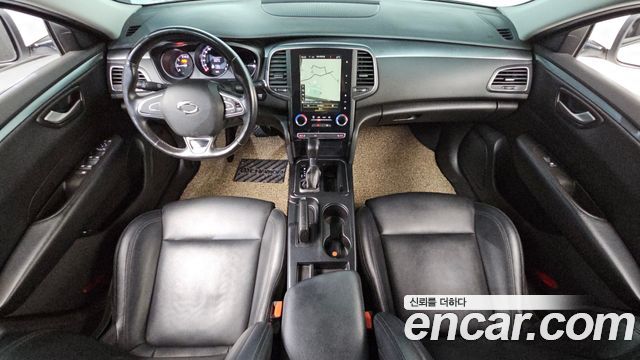 Renault Korea SM6 — interior