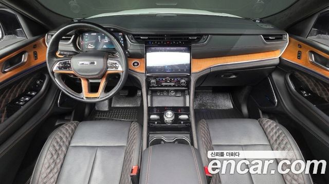 Jeep Cherokee — interior
