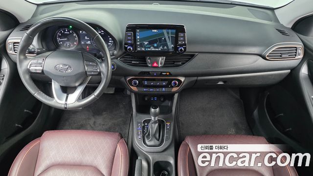 Hyundai i30 — interior