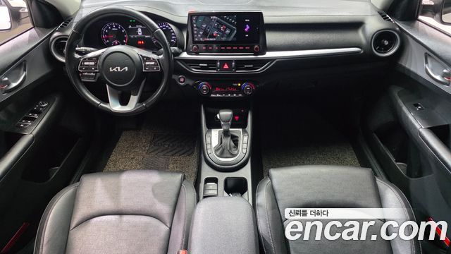 Kia K3 — interior