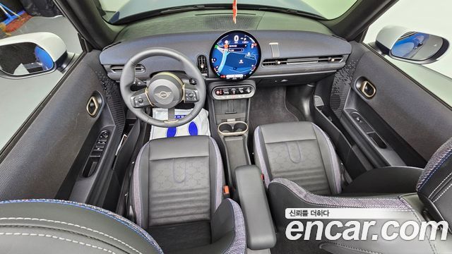 MINI Cooper Convertible — interior