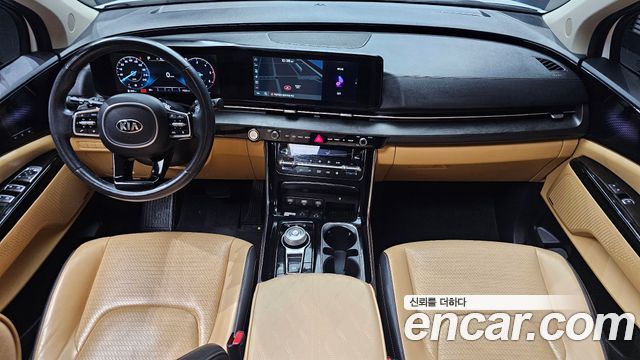 Kia Carnival — interior