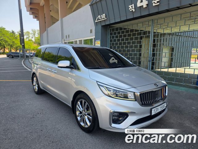 Kia Carnival — exterior