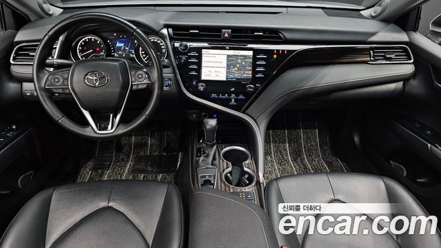 Toyota Camry — interior