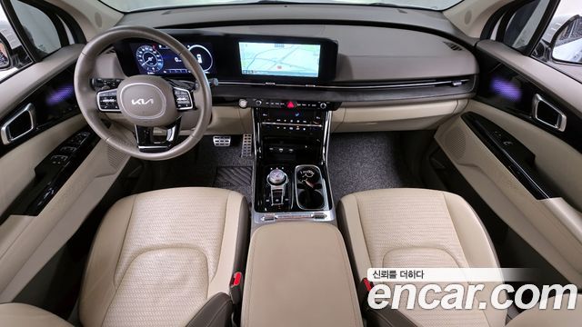 Kia Carnival — interior