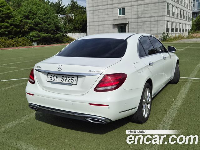 Mercedes-Benz E-Class — interior