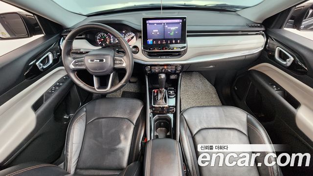 Jeep Compass — interior