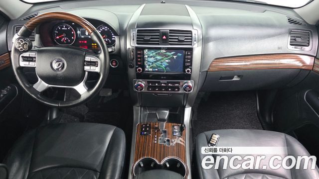 Kia Mohave — interior