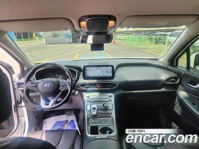 Hyundai Santa Fe — interior