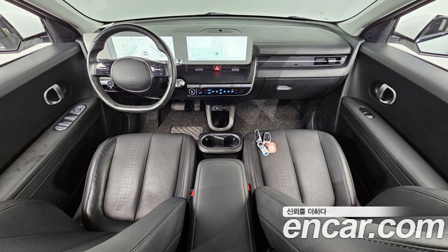 Hyundai IONIQ 5 — interior