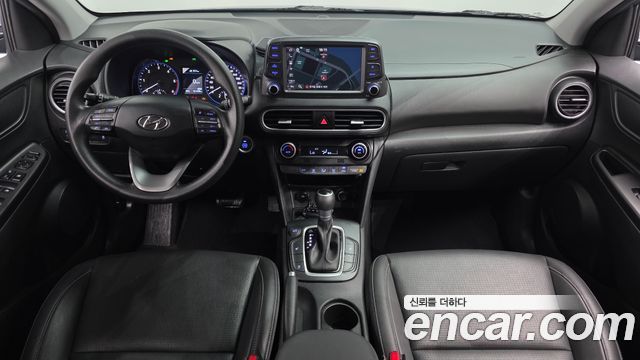 Hyundai Kona — interior