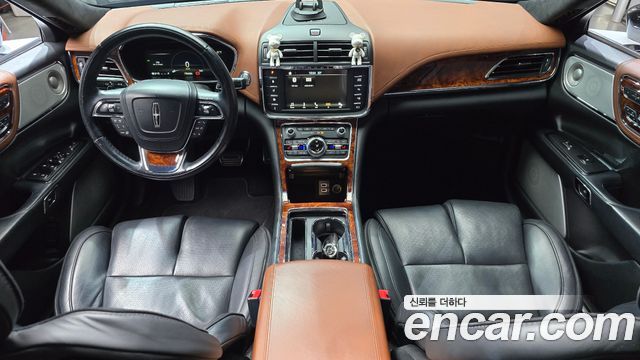 Lincoln Continental — interior