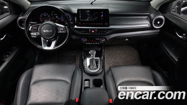 Kia K3 — interior