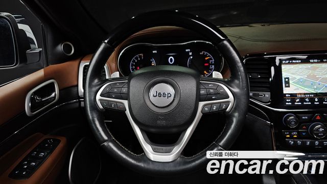 Jeep Cherokee — interior