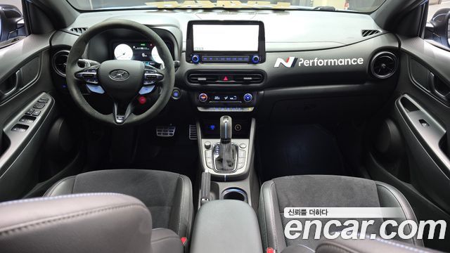 Hyundai Kona — interior