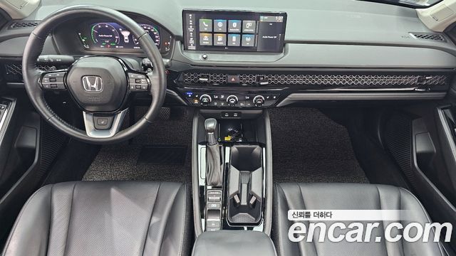 Honda Accord — interior