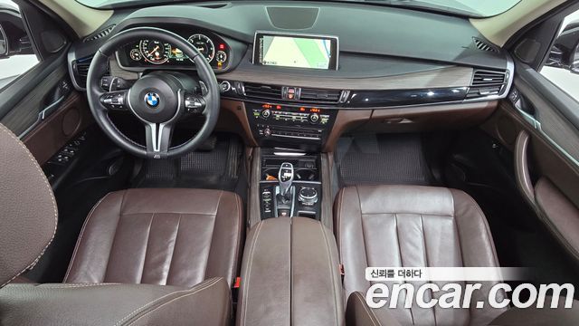 BMW X5 — interior