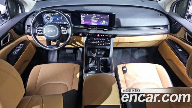 Kia Carnival — interior