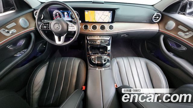 Mercedes-Benz E-Class — interior