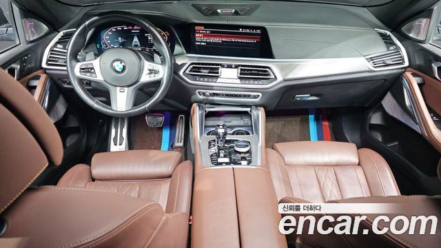 BMW X6 — interior