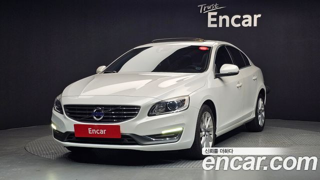Volvo S60 — exterior