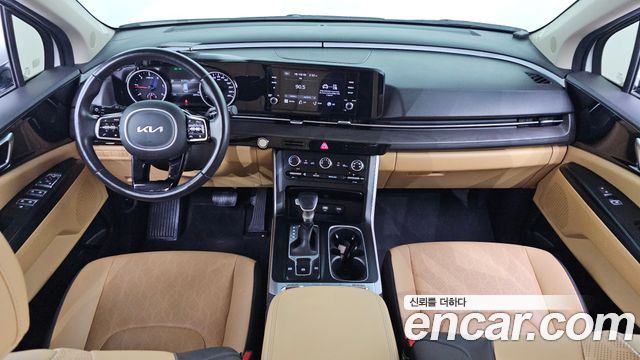 Kia Carnival — interior