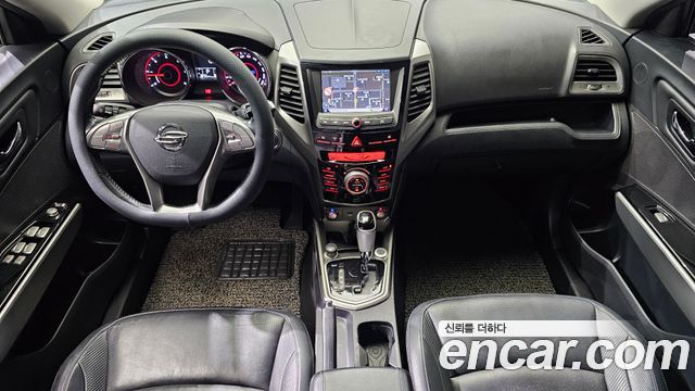 KG Mobility Tivoli — interior