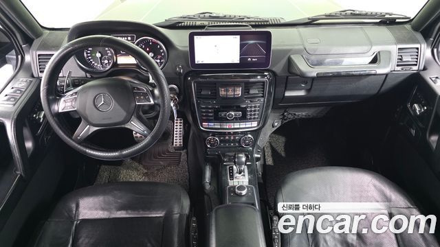 Mercedes-Benz G-Class — interior