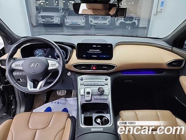 Hyundai Santa Fe — interior
