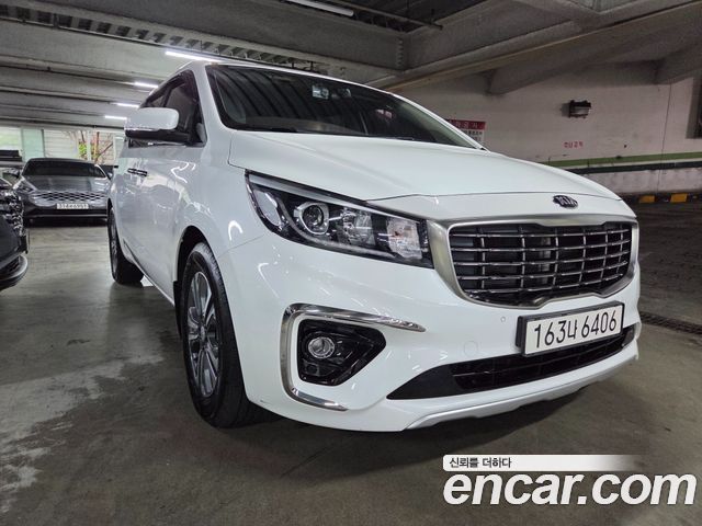 Kia Carnival — exterior