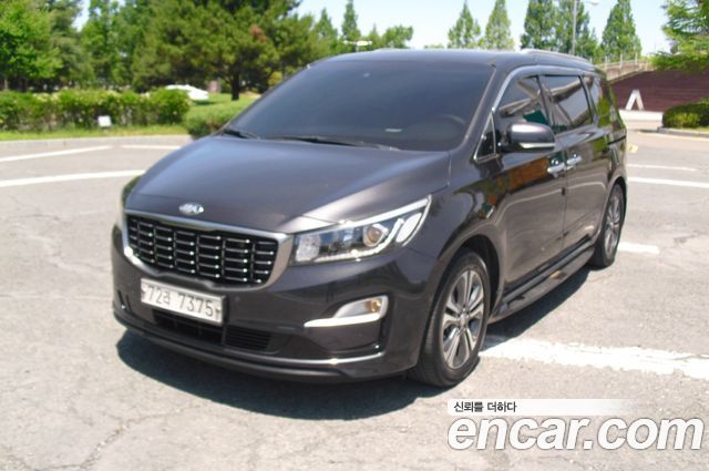 Kia Carnival — exterior