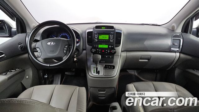 Kia Carnival — interior