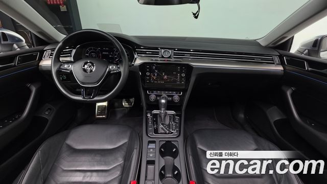 Volkswagen Arteon — interior
