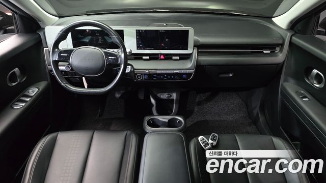 Hyundai IONIQ 5 — interior