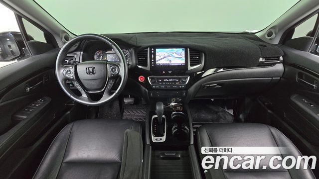 Honda Pilot — interior