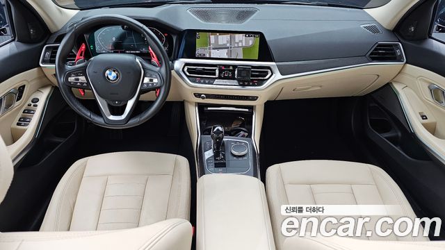 BMW 3 Series — interior