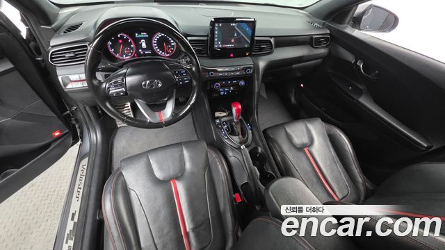 Hyundai Veloster — interior