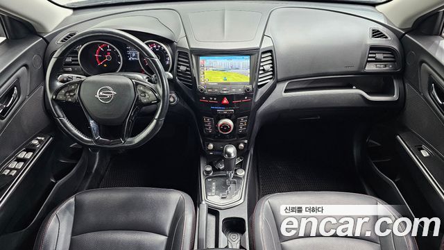 KG Mobility Tivoli — interior