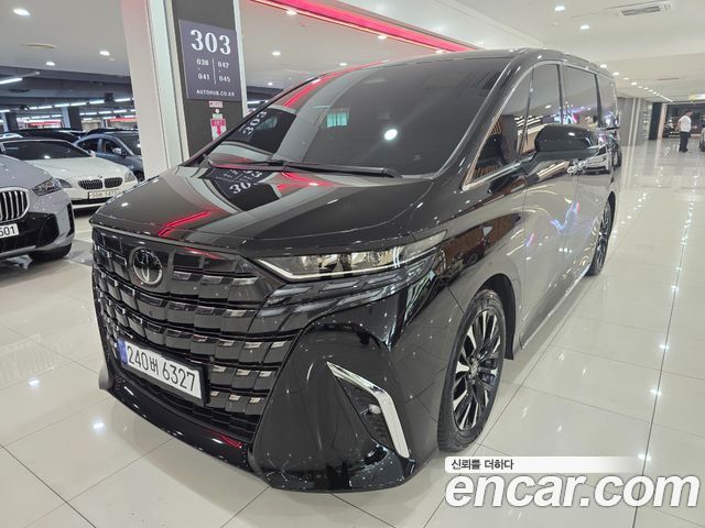 Toyota Alphard — exterior