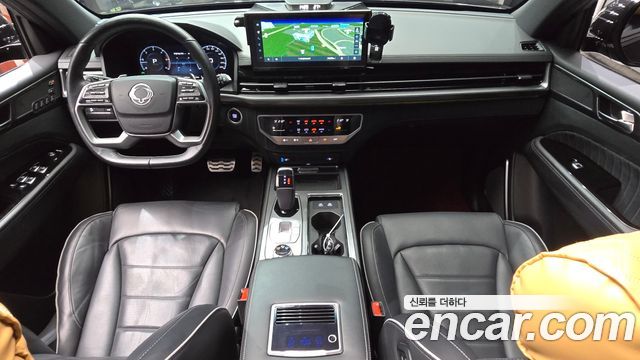 KG Mobility Rexton — interior