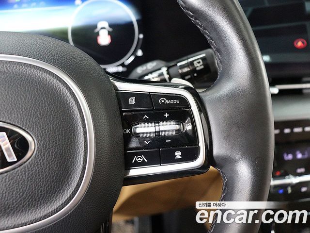 Kia Carnival — interior