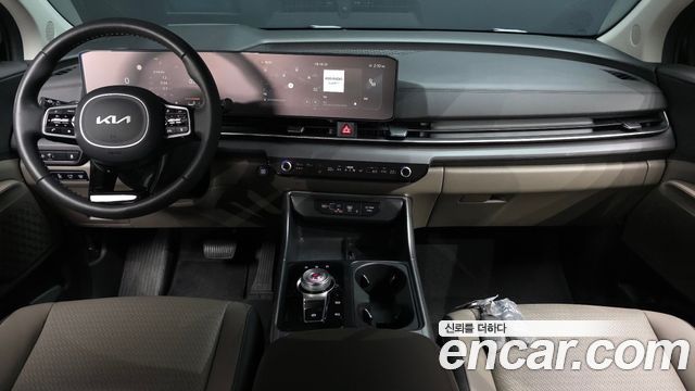 Kia Carnival — interior