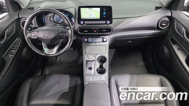 Hyundai Kona — interior