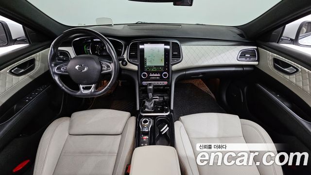 Renault Korea SM6 — interior