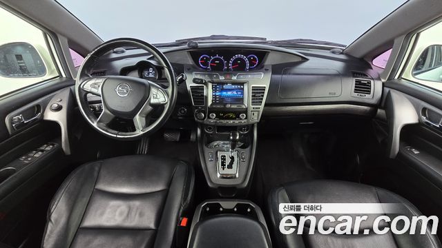 KG Mobility Korando — interior